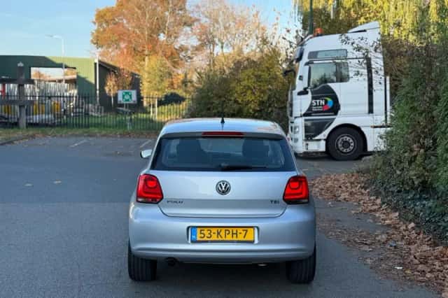 Volkswagen Polo (2010) thumbnail 5
