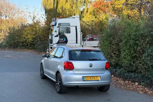 Volkswagen Polo (2010) thumbnail 6