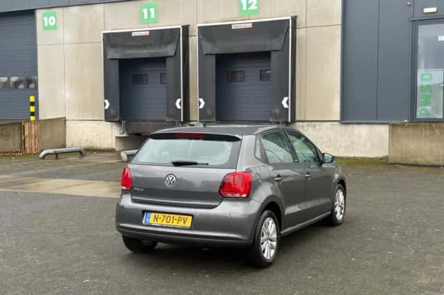 Volkswagen Polo (2011) thumbnail 4