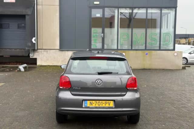 Volkswagen Polo (2011) thumbnail 5
