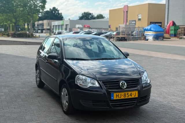Volkswagen Polo (2005) thumbnail 3