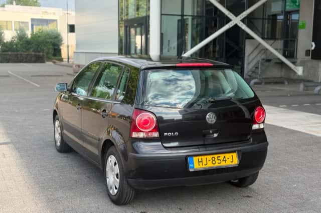 Volkswagen Polo (2005) thumbnail 6