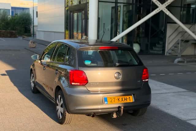 Volkswagen Polo (2010) thumbnail 2