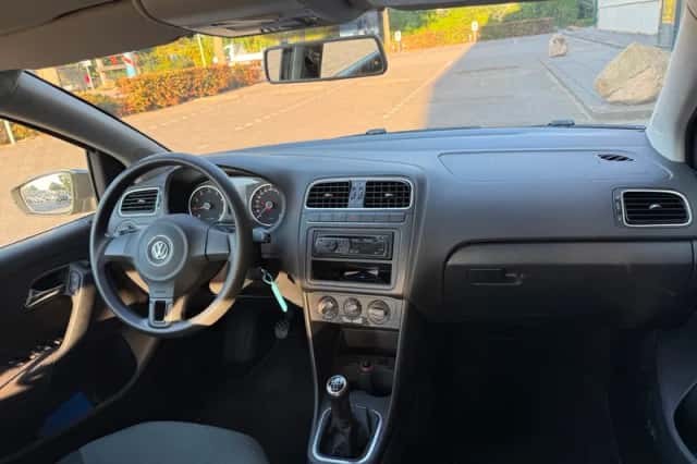 Volkswagen Polo (2010) thumbnail 4