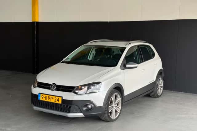 Volkswagen Polo (2013) thumbnail 1