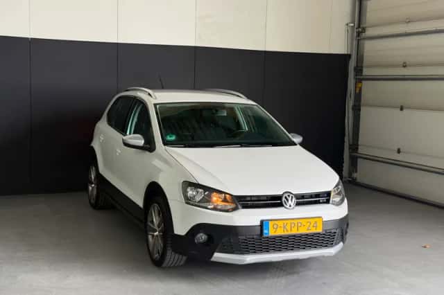 Volkswagen Polo (2013) thumbnail 3