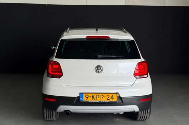 Volkswagen Polo (2013) thumbnail 5
