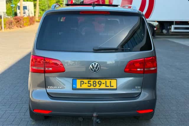 Volkswagen Touran (2013) thumbnail 5