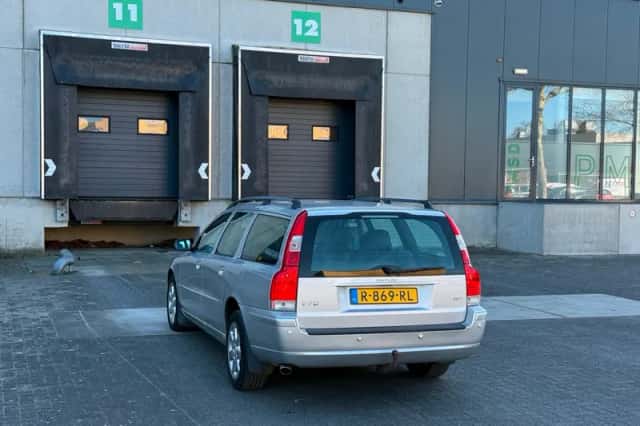 Volvo V70 (2005) thumbnail 6