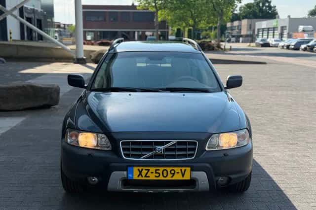 Volvo XC70 (2005) thumbnail 2
