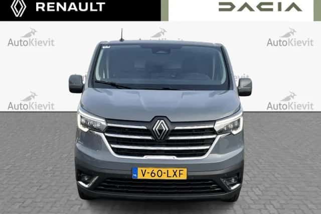 Renault Trafic (2025) thumbnail 2