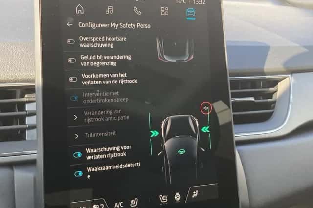 Renault Captur (2026) thumbnail 23