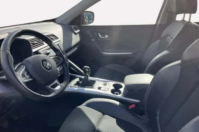 Renault Kadjar (2015) thumbnail 2