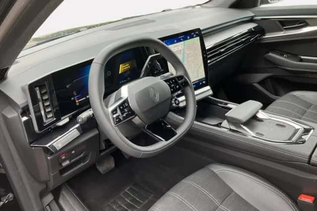 Renault Austral (2024) thumbnail 5