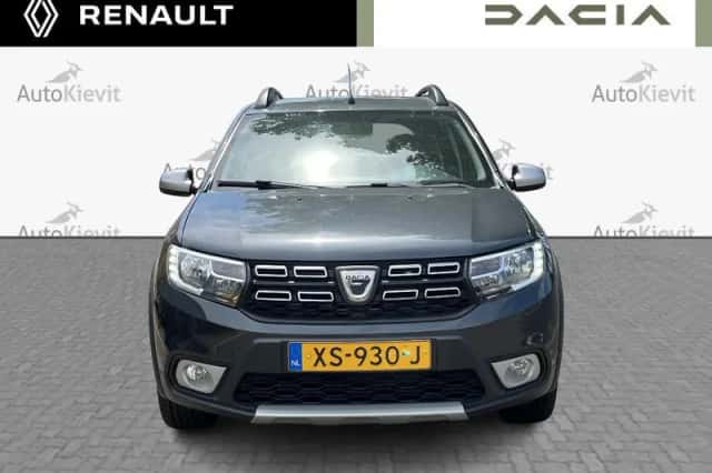 Dacia Sandero Stepway (2019) thumbnail 2