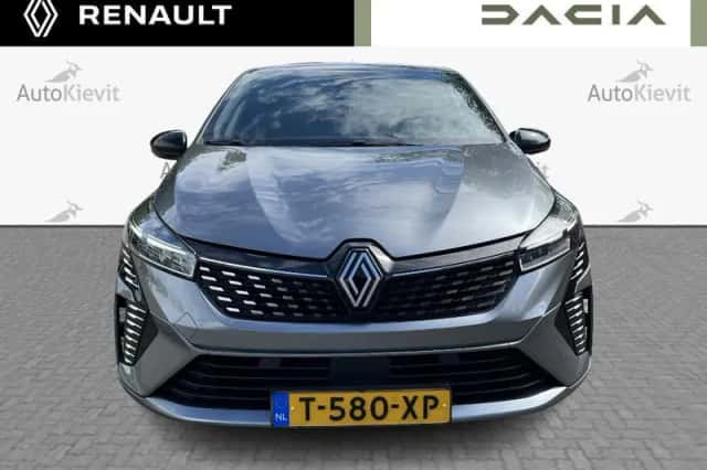 Renault Clio (2023) thumbnail 2