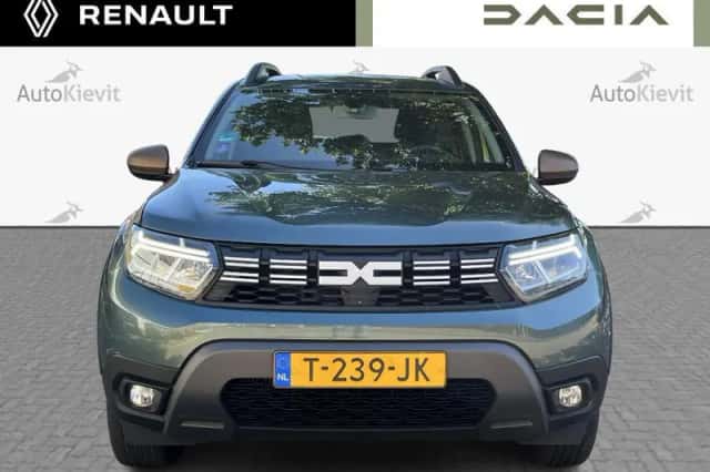 Dacia Duster (2023) thumbnail 2