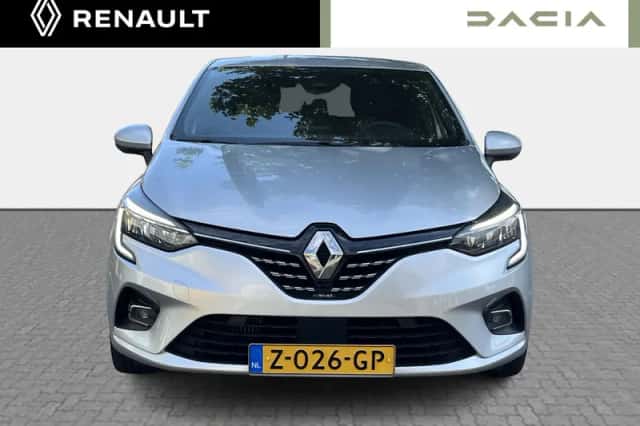 Renault Clio (2022) thumbnail 2