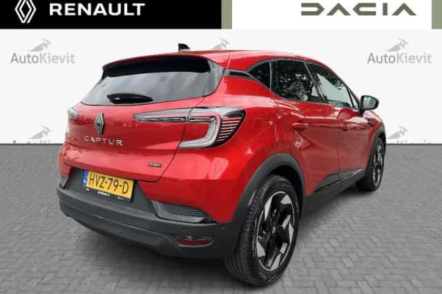 Renault Captur (2025) thumbnail 5
