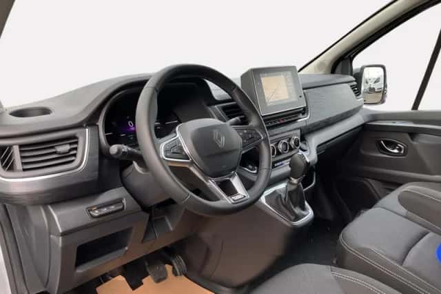 Renault Trafic (2024) thumbnail 10