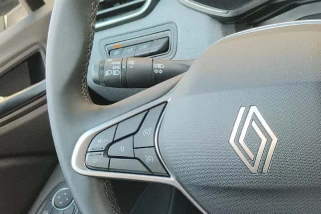 Renault Clio (2024) thumbnail 22