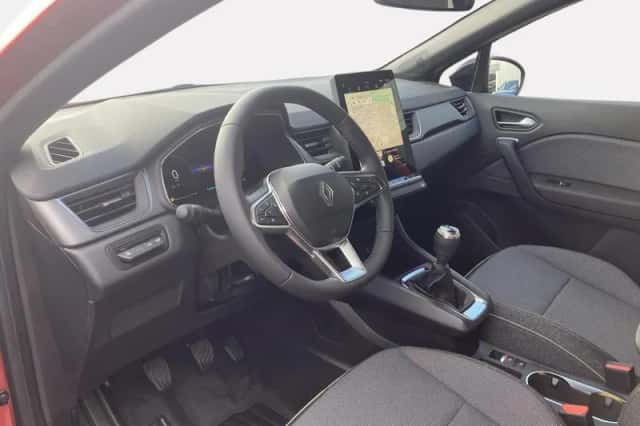 Renault Captur (2025) thumbnail 4
