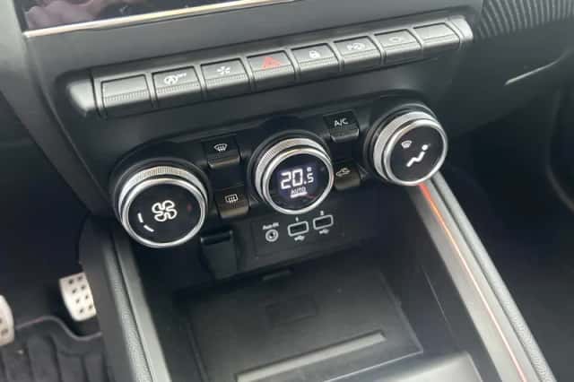 Renault Clio (2021) thumbnail 25