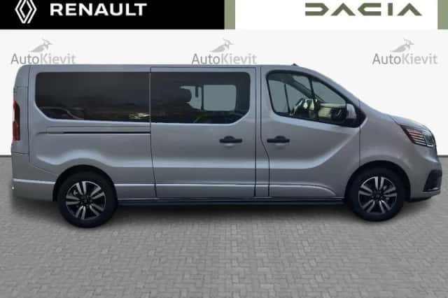Renault Trafic (2024) thumbnail 4