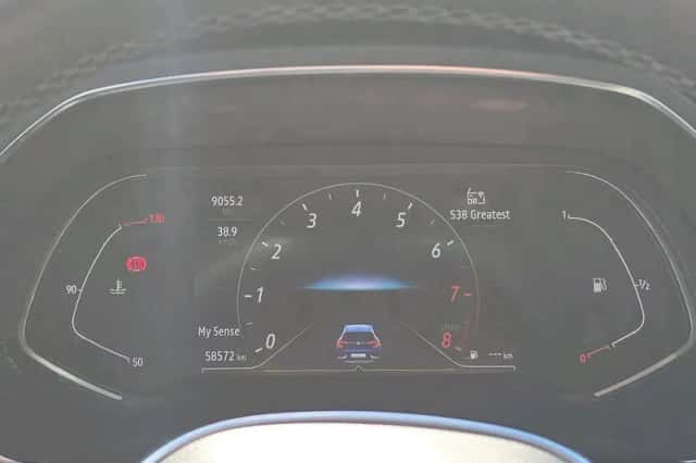 Renault Captur (2021) thumbnail 17