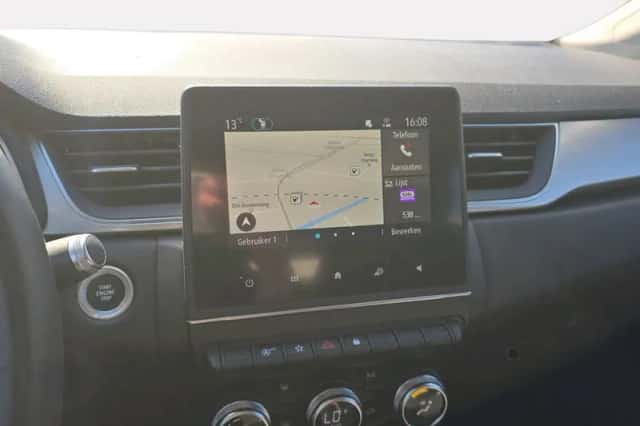 Renault Captur (2021) thumbnail 18