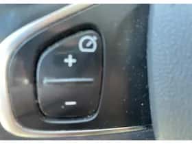 Renault Captur (2016) thumbnail 14