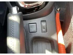 Renault Captur (2016) thumbnail 19