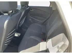 Renault Captur (2016) thumbnail 10
