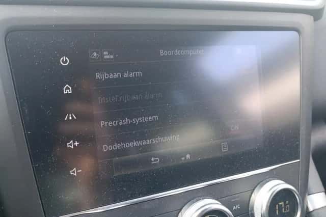 Renault Kadjar (2022) thumbnail 24