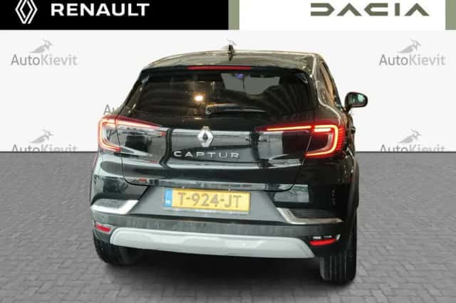 Renault Captur (2023) thumbnail 7