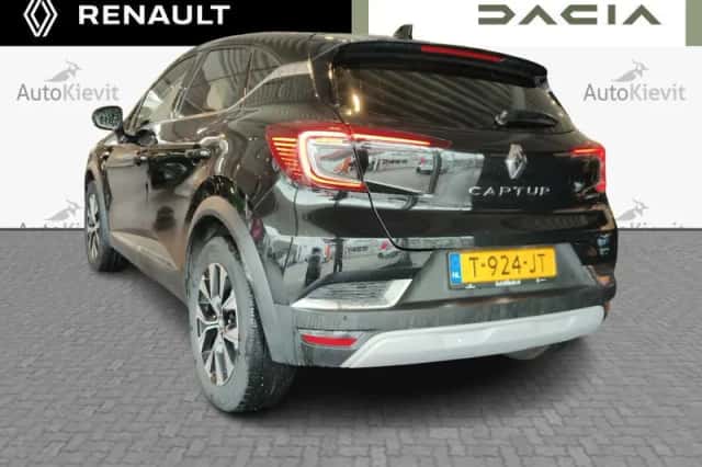 Renault Captur (2023) thumbnail 8