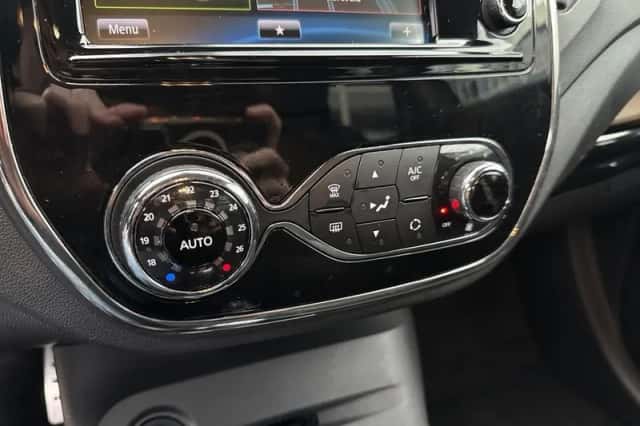 Renault Captur (2016) thumbnail 19