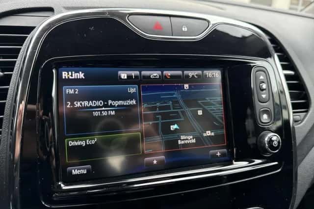 Renault Captur (2016) thumbnail 22