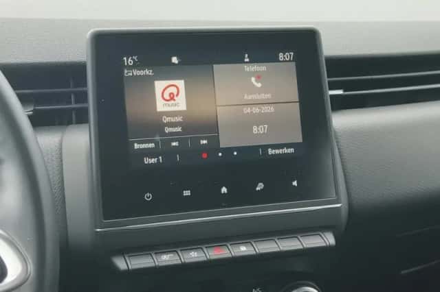 Renault Clio (2019) thumbnail 18