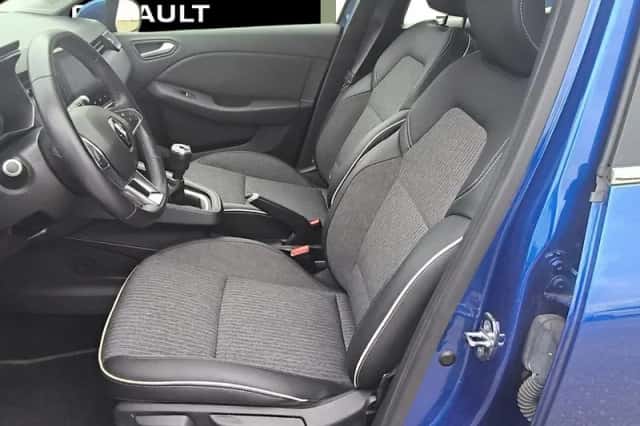 Renault Clio (2019) thumbnail 23