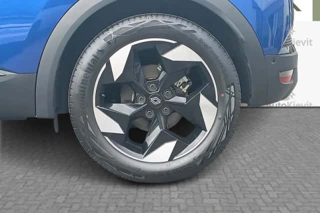 Renault Captur (2025) thumbnail 1