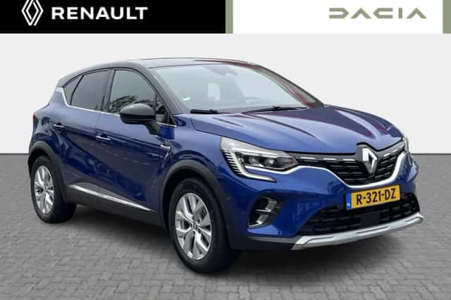 Renault Captur (2022) thumbnail 3