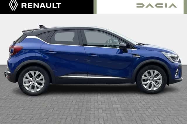 Renault Captur (2022) thumbnail 4