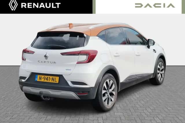 Renault Captur (2021) thumbnail 6