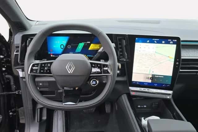 Renault Austral (2025) thumbnail 2