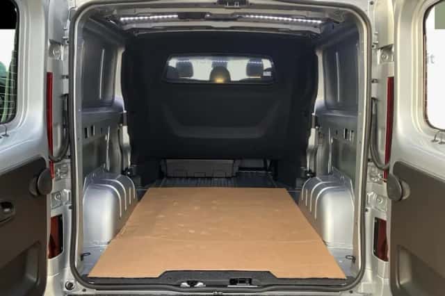Renault Trafic (2024) thumbnail 12