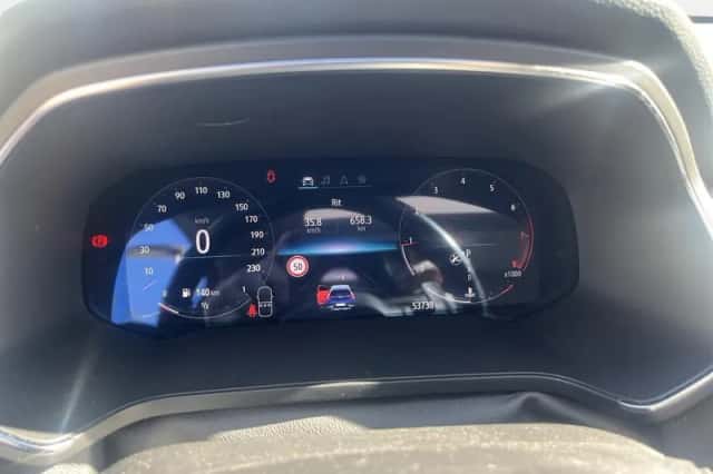 Renault Captur (2020) thumbnail 17