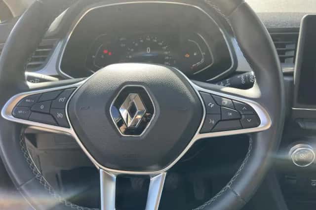 Renault Captur (2021) thumbnail 16
