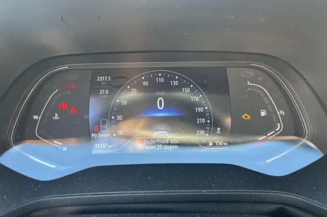Renault Captur (2021) thumbnail 17