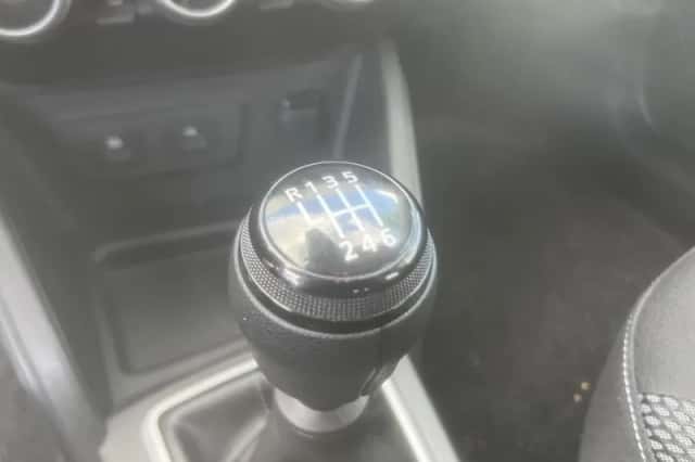 Dacia Duster (2023) thumbnail 11